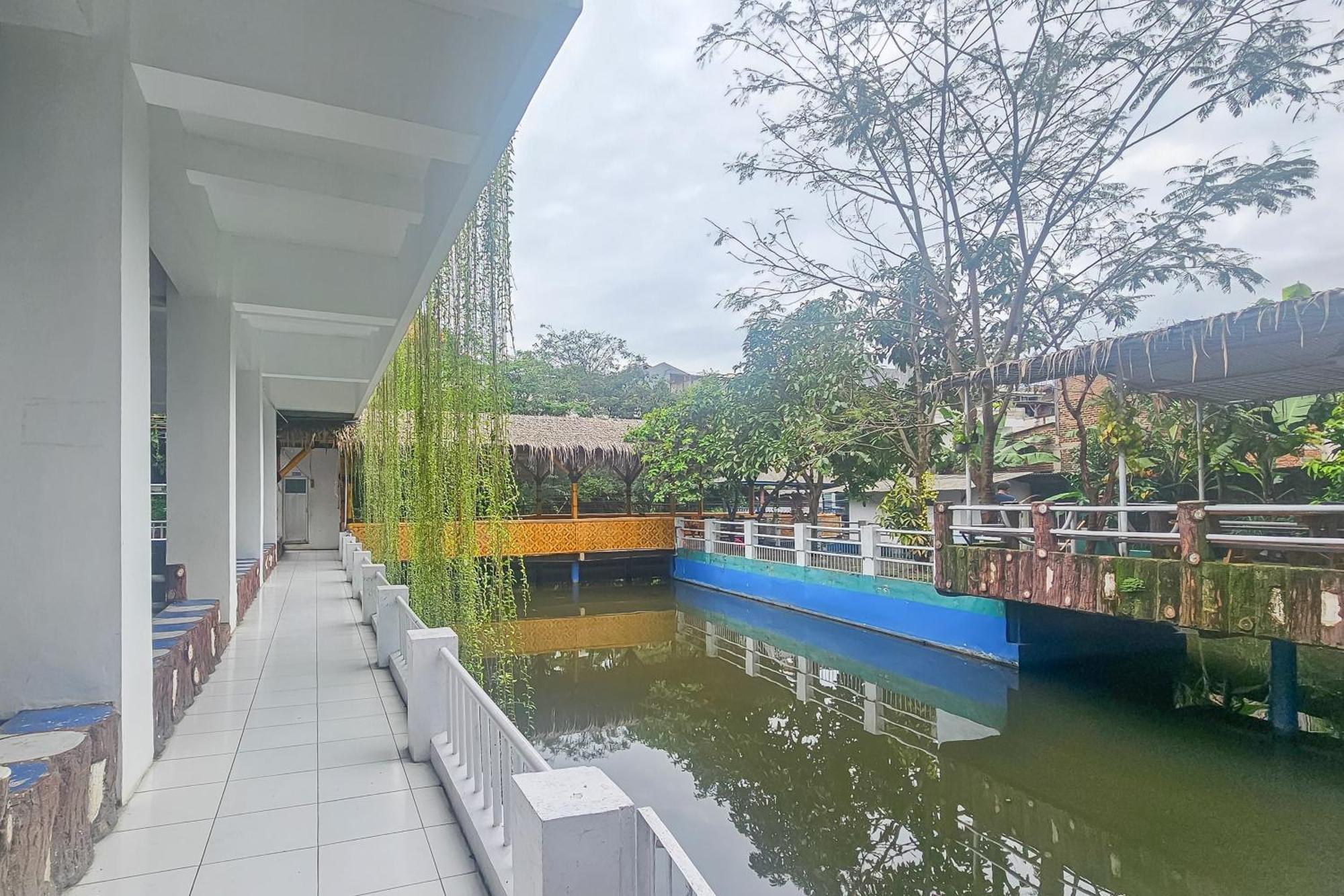 Urbanview Villa Balong Bho Syariah Bandung Cibiru Экстерьер фото
